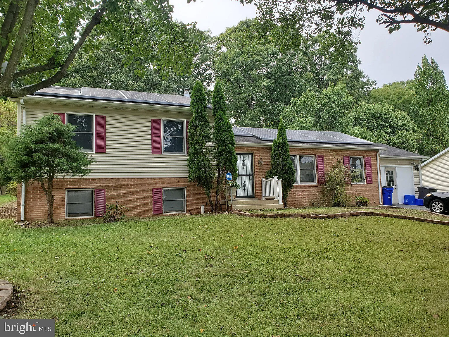 4 bed, 3.0 bath, 2064 sqft, $3,700 — Photo 3