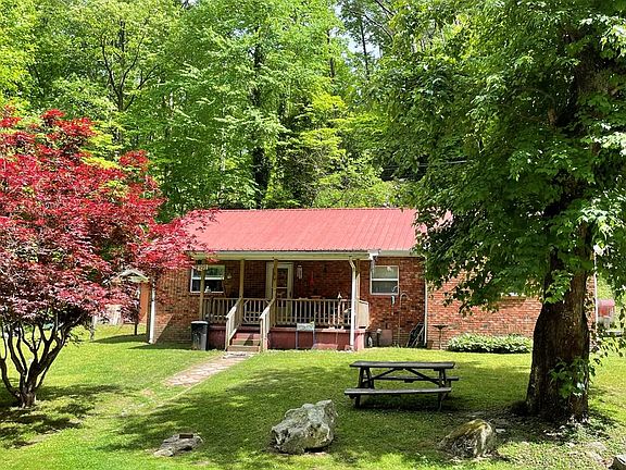 2nd image of 191 Fox Run Cv