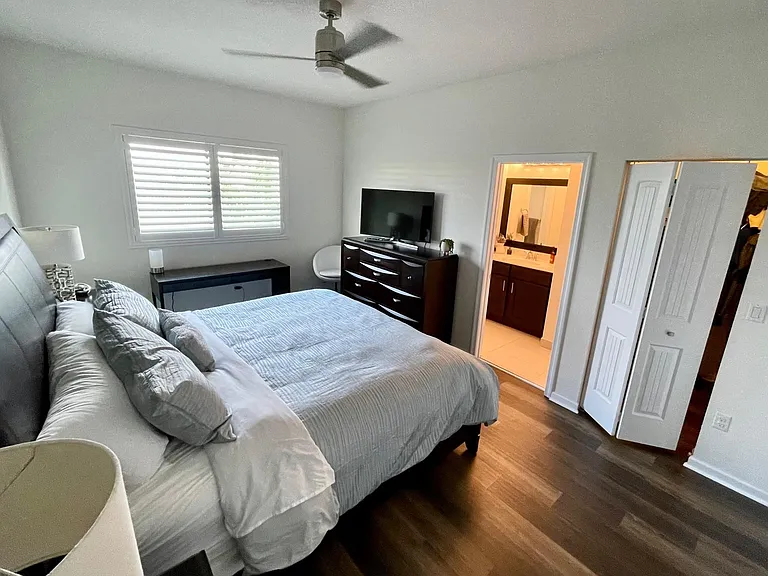 4218 N Dixie Hwy #63 — Photo 13