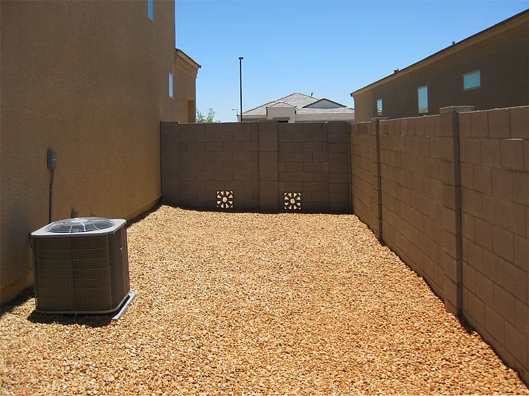 11700 E Cliffrose Ln — Photo 16