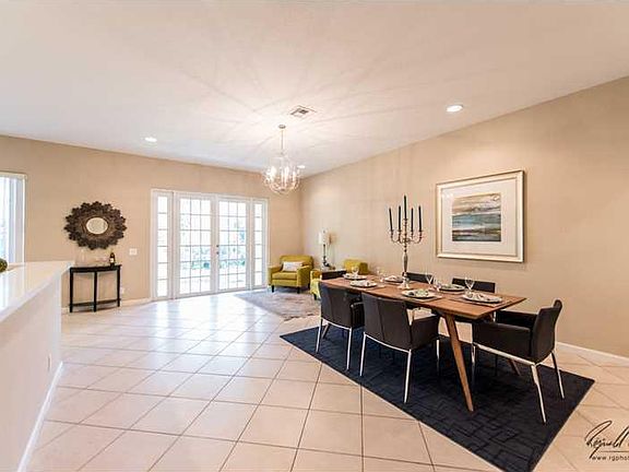 4th image of 1061 Lavender Cir