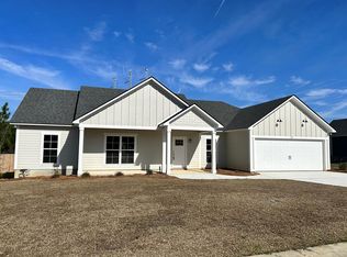 135 Mill Ridge Cir, Tifton, GA 31793