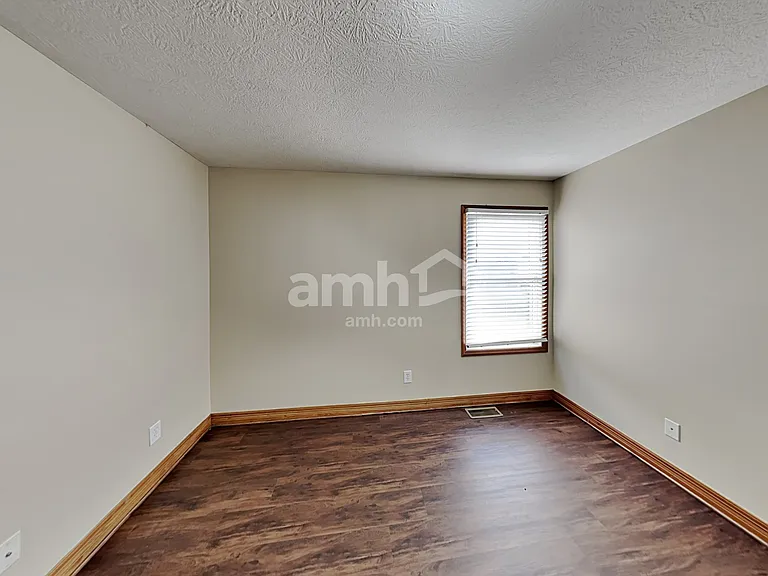 811 Corylus Dr — Photo 16