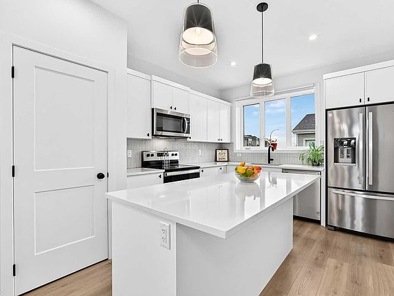 5th image of 85 Heirloom Way SE