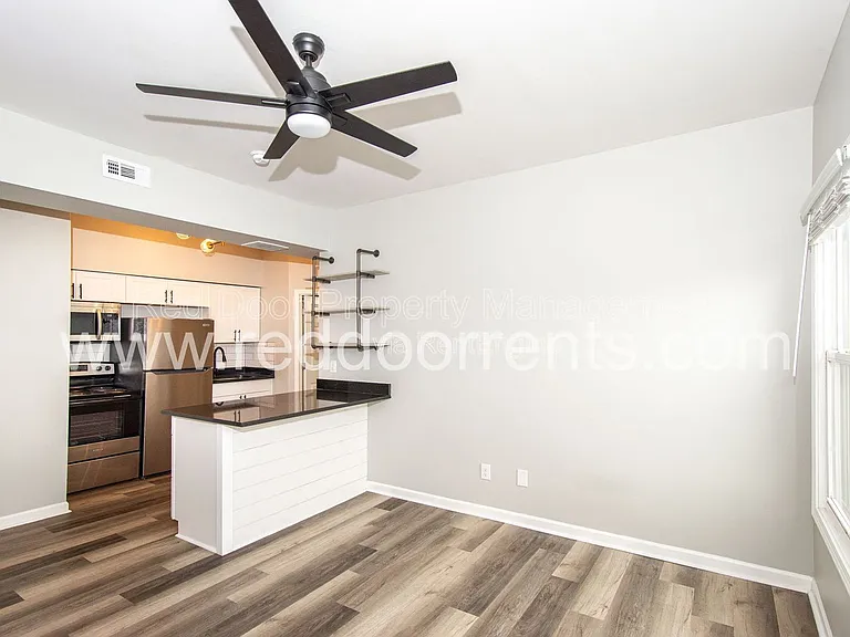 1329 E Market St #8 — Photo 9