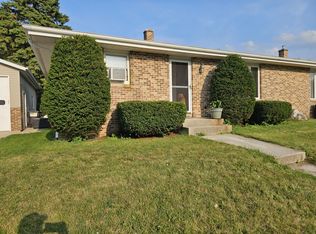 961 S 41st St, Manitowoc, WI 54220