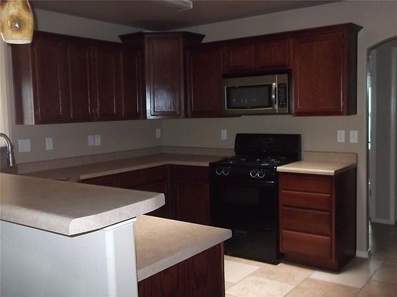 3rd image of 6229 Brillo Luna St