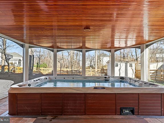 5th image of 21284 Marsh Creek Dr