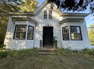 156 Lewiston St, Mechanic Falls, ME 04256