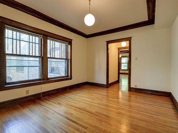 4th image of 1340 W Waveland Ave #2