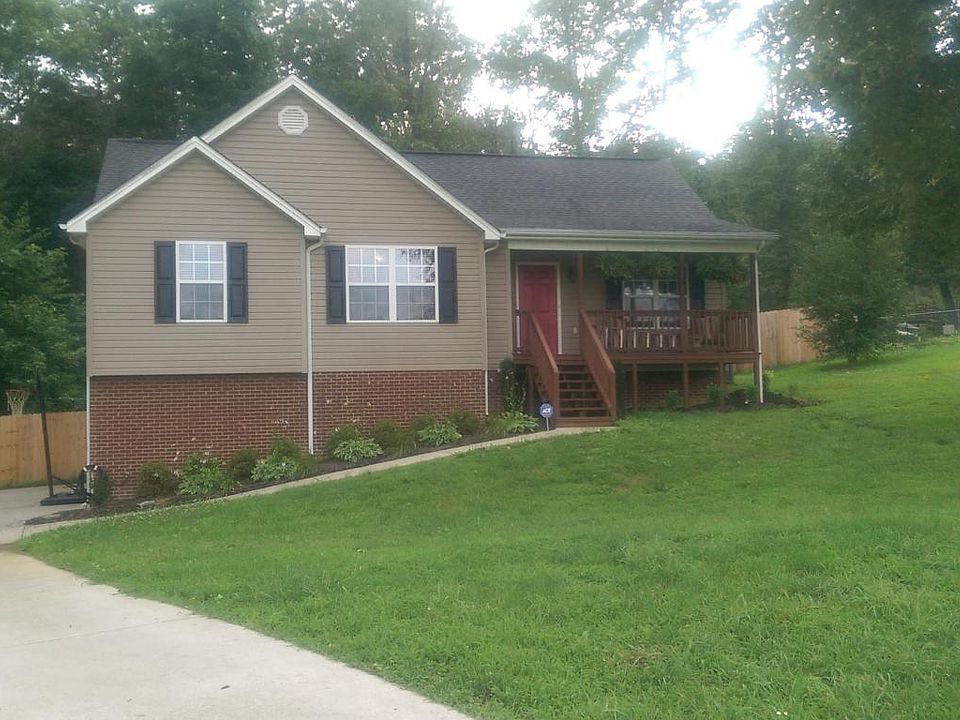 1st image of 105 Farmway Dr SE