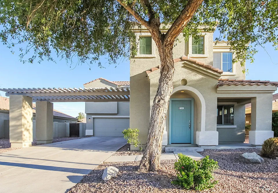 17423 W Watson Ln