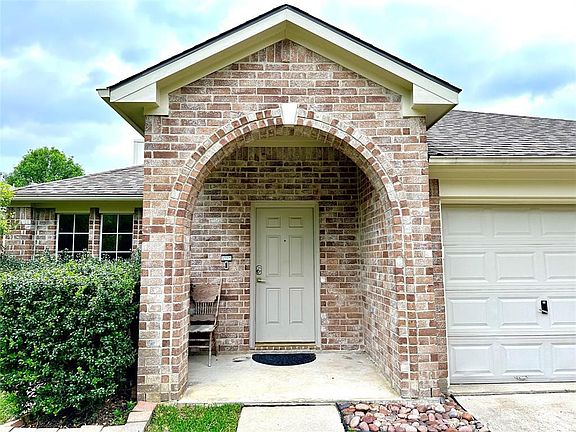 3rd image of 32122 Annice Ln
