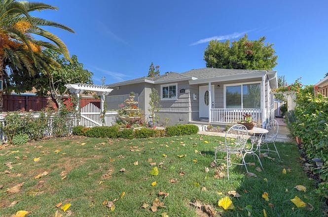 1st image of 2072 Pulgas Ave