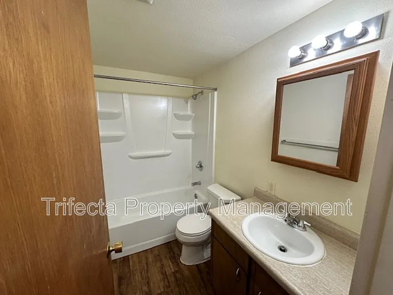 1100 Hays St #9 — Photo 10