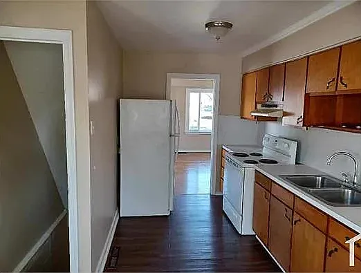 3615 Cecelia Ave — Photo 9