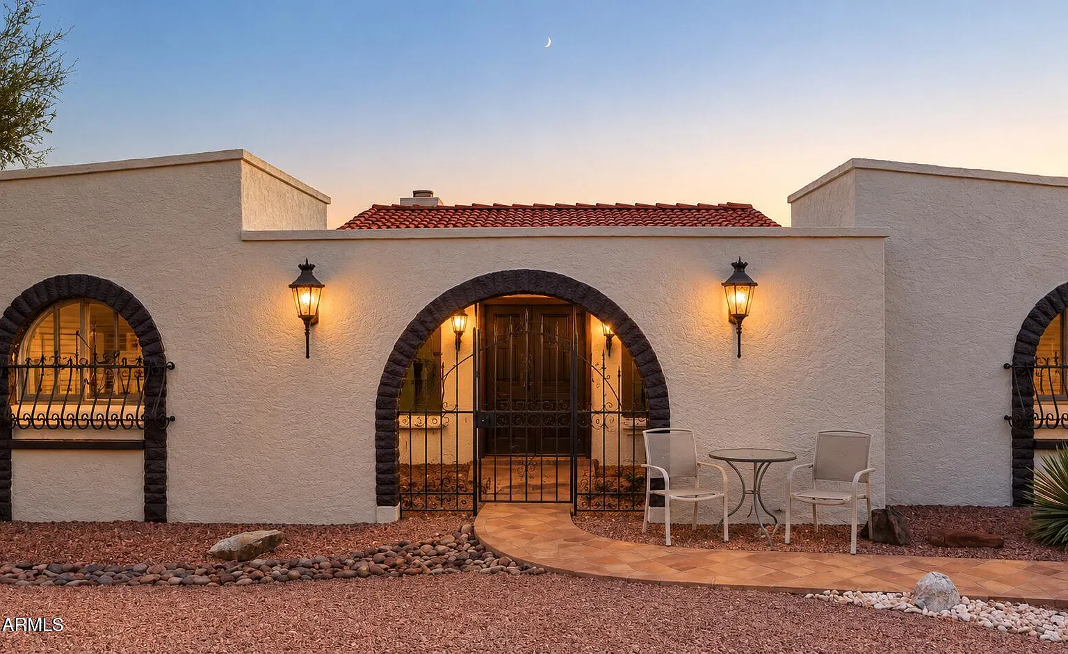 3 bed, 2.0 bath, 1856 sqft, $5,000 — Photo 2