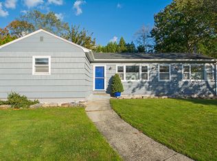 22 Westwood Dr, Sag Harbor, NY 11963
