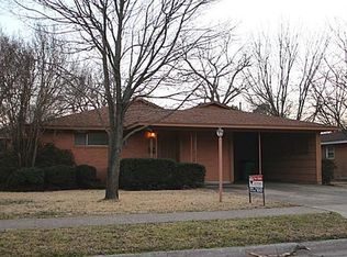 1718 Morningside Dr, Gainesville, TX 76240