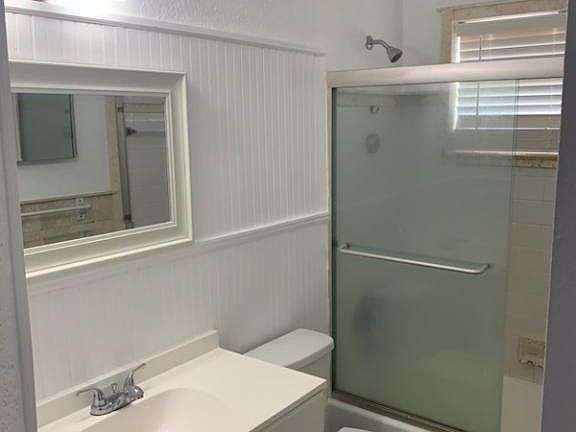 4th image of 4120 NE 21st Way APT 10