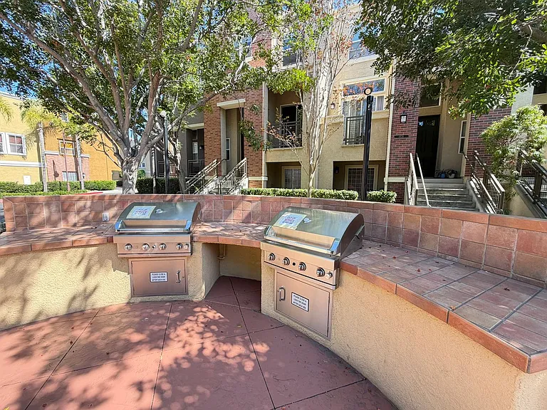 5096 Plaza Promenade — Photo 16