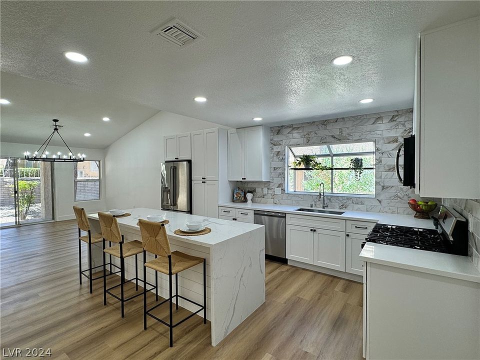 1st image of 2705 Sungold Dr