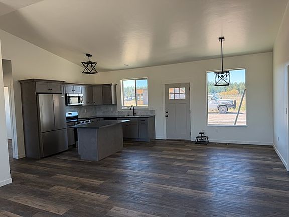 3rd image of 1522 Trumble Creek Rd #2