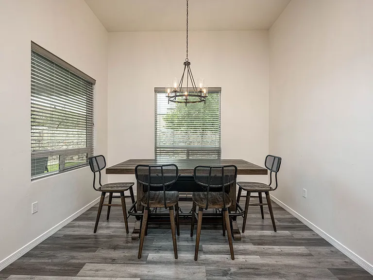 6041 Arosa St — Photo 10