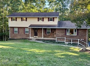 1 Leslie Ln, South Charleston, WV 25309