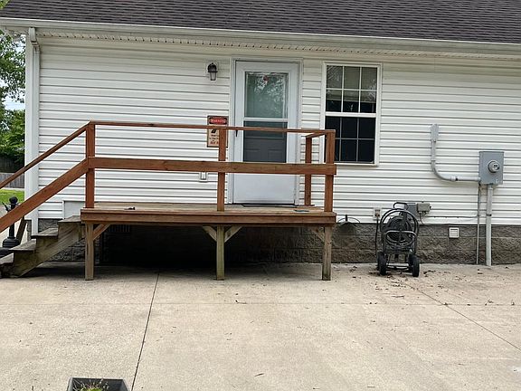 3rd image of 253 Donald Dr