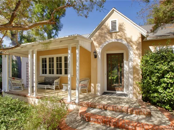 13721 Chandler Blvd, Van Nuys, CA 91401