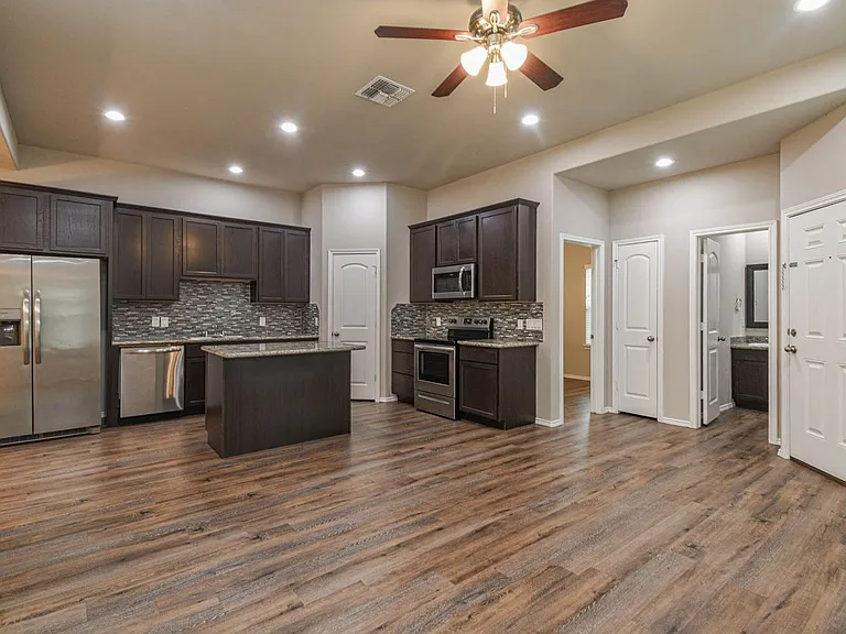 15627 Sycamore Dr — Photo 9