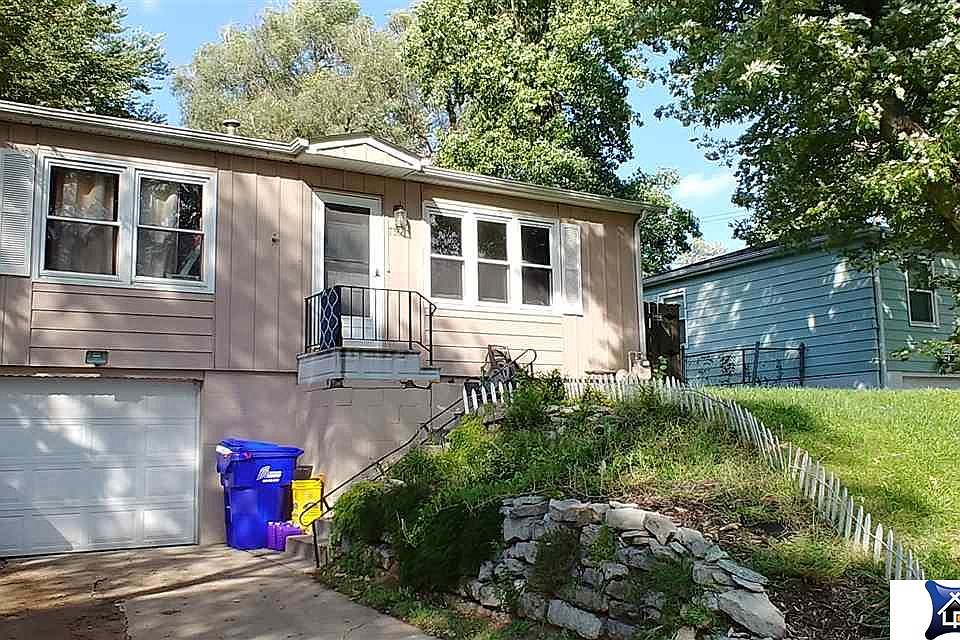 1st image of 7356 S 72nd Ave
