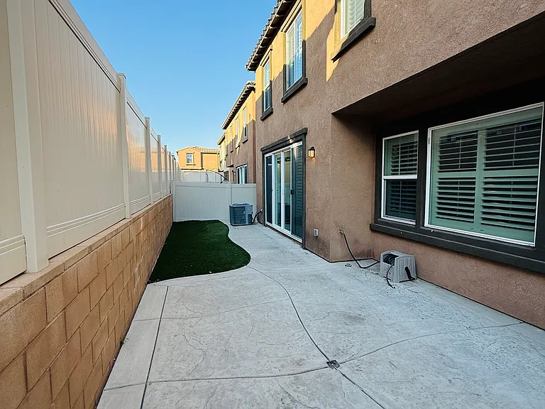 40517 Calla Lilly St — Photo 4