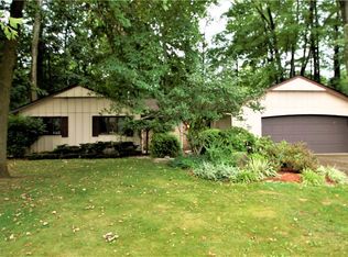 6045 Marsh Pl, North Ridgeville, OH 44039