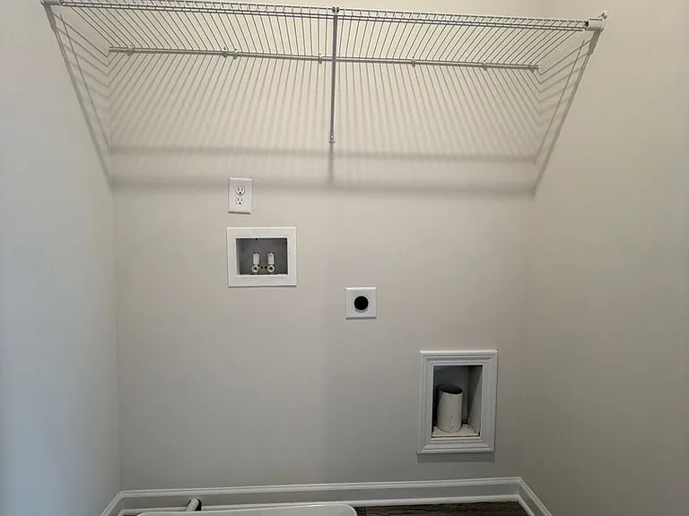 8 Cavalier Ct — Photo 15