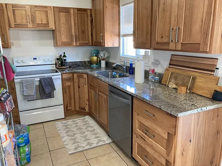 590 N 800 E — Photo 4