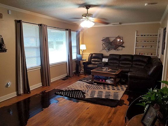 2nd image of 101 S Crescent Dr
