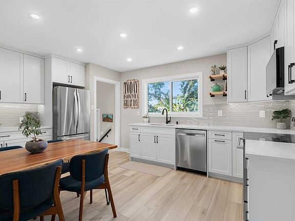 4th image of 8343 N 48th Ave NW