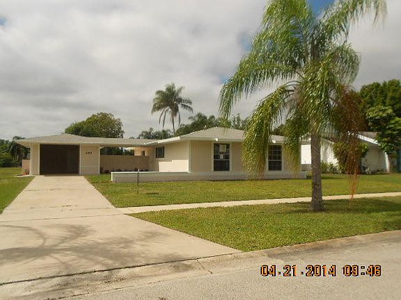 2nd image of 250 NE Brunson Ct