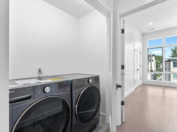 230 Grant Avenue image 19 of 45