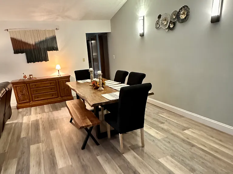 126 Rolling Green Dr — Photo 3
