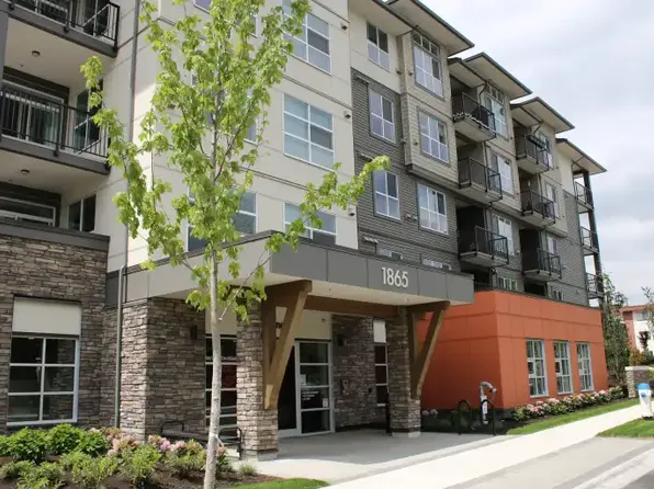 1865 Salton Rd #202, Abbotsford, BC V2S 0J8