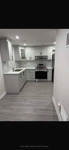 806 Envoy Dr Photo 1