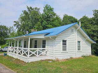 1911 Pine Manor Rd, Charleston, WV 25311