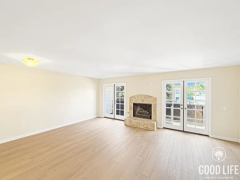 4292 Kendall St — Photo 2