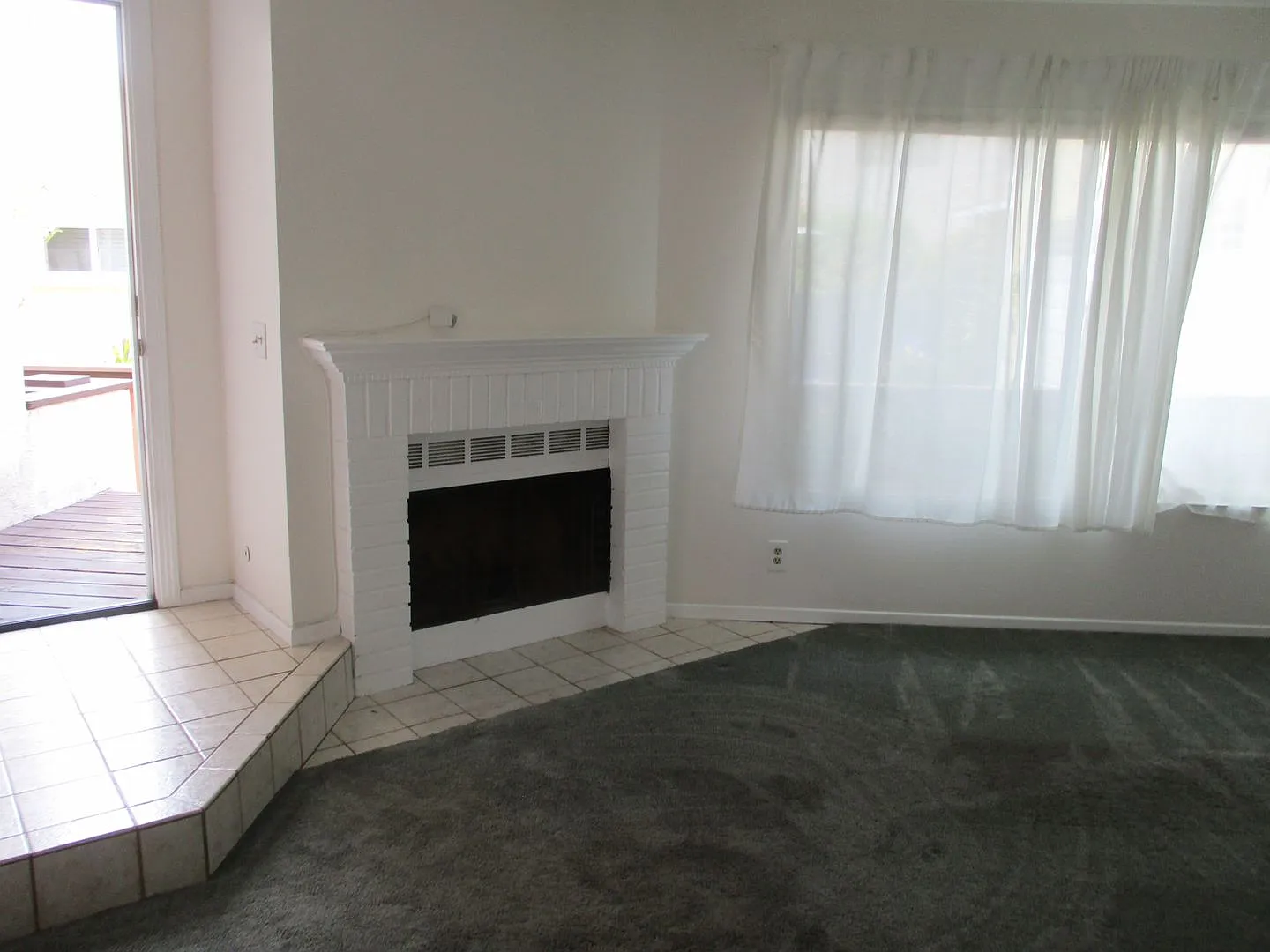 Pacific Beach 2 Bdr 2.5 Bath Town Home 2 Blocks from Beach — Photo 4