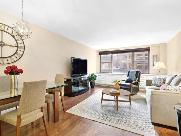 209 East 56th Street image 1 of 5