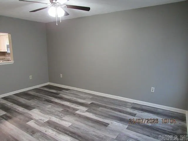 2 bed, 1.5 bath, 880 sqft, $880 — Photo 3