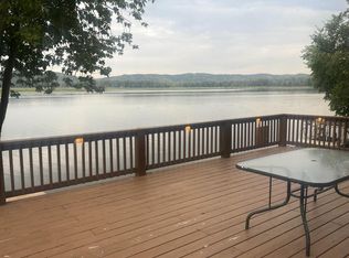 543 Cottage Rd, Harpers Ferry, IA 52146